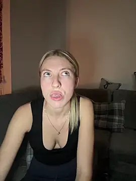 CheekyChelseaX online show from 12-14-25, 05:29