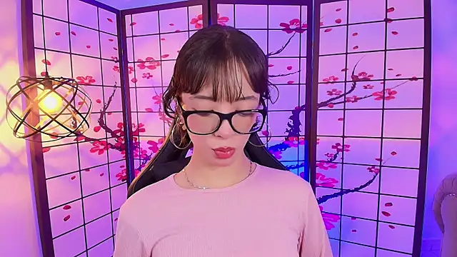 Snapshot of Sweet_1Angel chatting on 10-21-25, 11:55 Sweet 1Angel online show from 10-21-25, 11:55