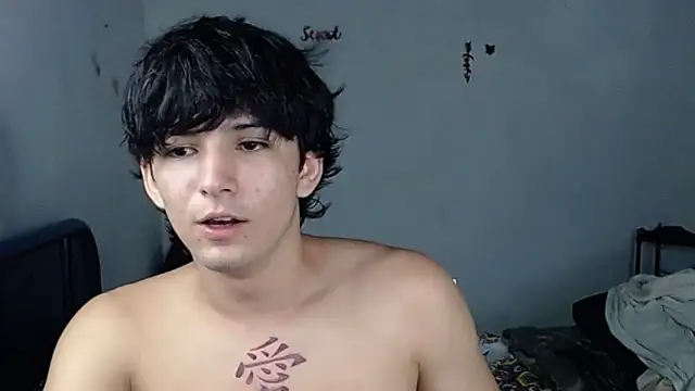 Snapshot of big_lunatic chatting on 09-27-25, 03:22 big lunatic online show from 09-27-25, 03:22