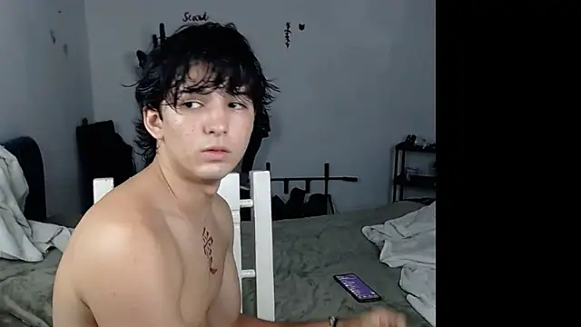 Snapshot of big_lunatic chatting on 10-12-25, 01:59 big lunatic online show from 10-12-25, 01:59