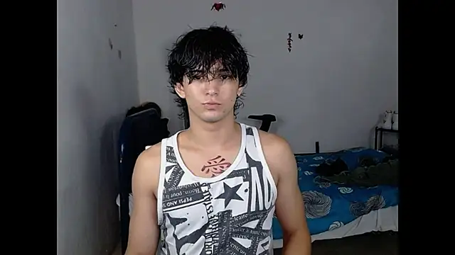 Snapshot of big_lunatic chatting on 10-17-25, 05:43 big lunatic online show from 10-17-25, 05:43