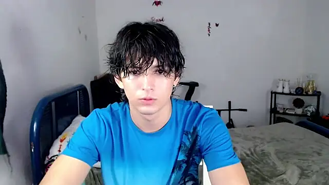 Snapshot of big_lunatic chatting on 10-25-25, 04:31 big lunatic online show from 10-25-25, 04:31