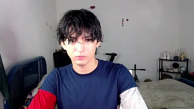 Snapshot of big_lunatic chatting on 10-26-25, 03:56 big lunatic online show from 10-26-25, 03:56