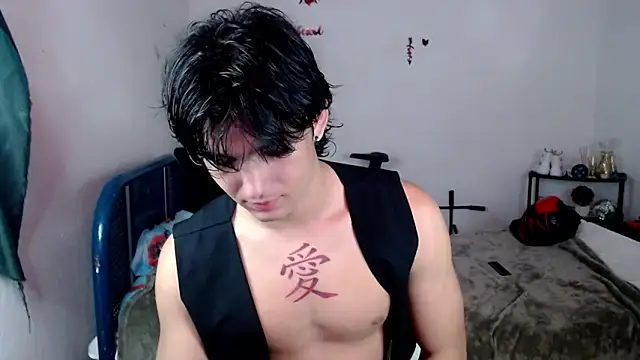 Snapshot of big_lunatic chatting on 11-05-25, 03:17 big lunatic online show from 11-05-25, 03:17