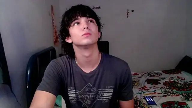 Snapshot of big_lunatic chatting on 11-18-25, 03:38 big lunatic online show from 11-18-25, 03:38