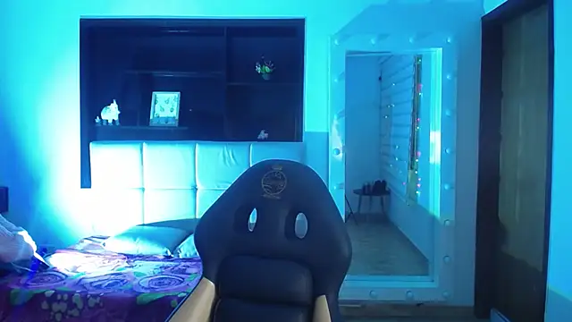  Charlotte Collins  online show from 01-17-26, 02:33