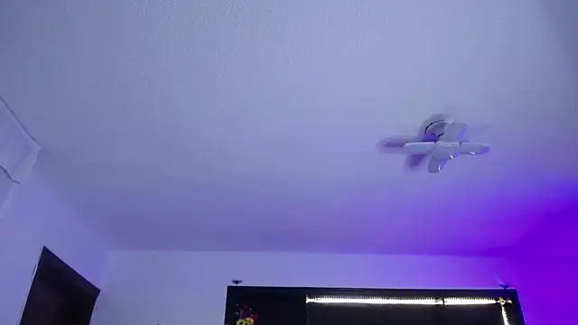  Charlotte Collins  online show from 04-18-26, 03:16