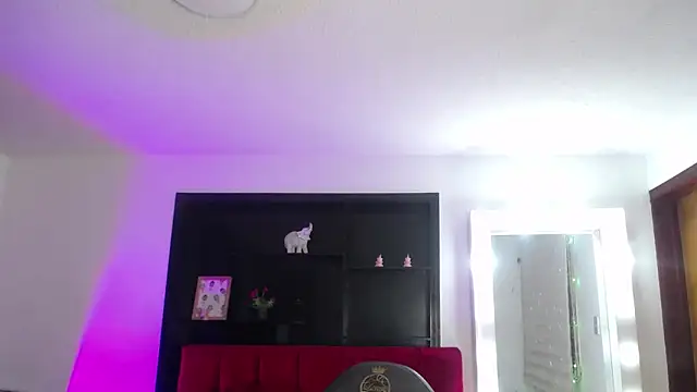 Snapshot of _Charlotte_Collins_ chatting on 05-29-26, 03:32 Charlotte Collins online show from 05-29-26, 03:32