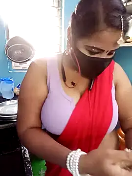 Snapshot of tamil_Vennila chatting on 03-16-26, 05:44 tamil Vennila online show from 03-16-26, 05:44