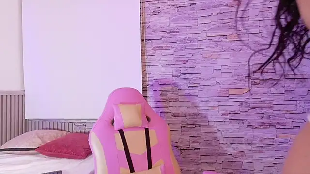 liz monserrat 1 online show from 01-06-26, 07:39