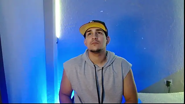 massimo vidal  online show from 12-04-25, 03:27