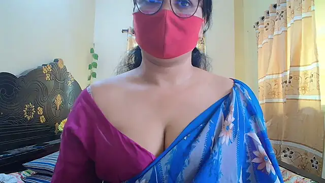 Snapshot of Elena_cruz5 chatting on 05-07-26, 03:56 Elena cruz5 online show from 05-07-26, 03:56