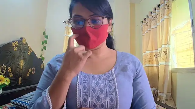 Snapshot of Elena_cruz5 chatting on 05-09-26, 04:50 Elena cruz5 online show from 05-09-26, 04:50