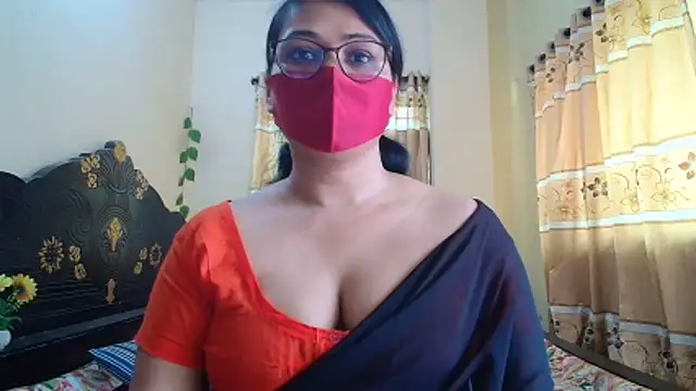 Snapshot of Elena_cruz5 chatting on 05-12-26, 03:58 Elena cruz5 online show from 05-12-26, 03:58