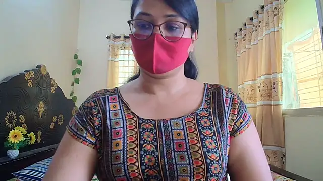Snapshot of Elena_cruz5 chatting on 05-15-26, 04:08 Elena cruz5 online show from 05-15-26, 04:08
