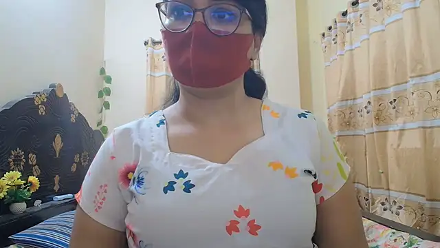 Snapshot of Elena_cruz5 chatting on 05-20-26, 06:14 Elena cruz5 online show from 05-20-26, 06:14