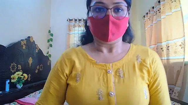 Snapshot of Elena_cruz5 chatting on 05-31-26, 04:42 Elena cruz5 online show from 05-31-26, 04:42