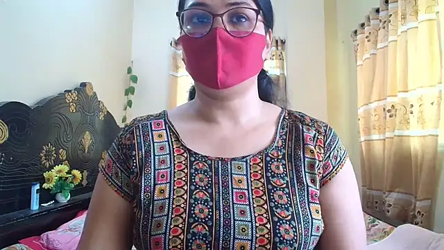 Snapshot of Elena_cruz5 chatting on 06-01-26, 04:36 Elena cruz5 online show from 06-01-26, 04:36