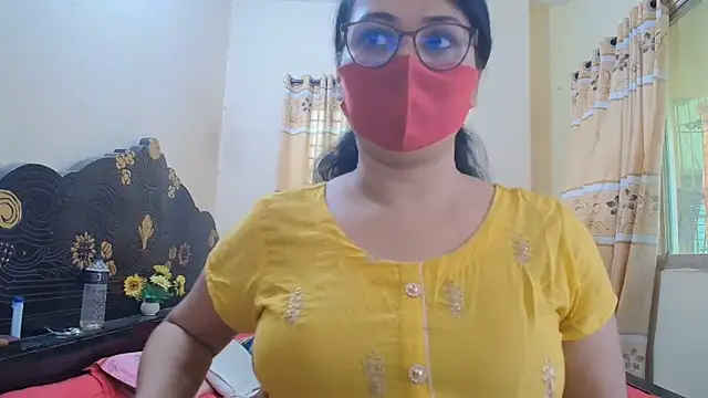 Snapshot of Elena_cruz5 chatting on 06-16-26, 07:55 Elena cruz5 online show from 06-16-26, 07:55