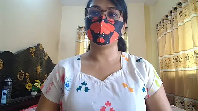 Snapshot of Elena_cruz5 chatting on 06-24-26, 02:54 Elena cruz5 online show from 06-24-26, 02:54