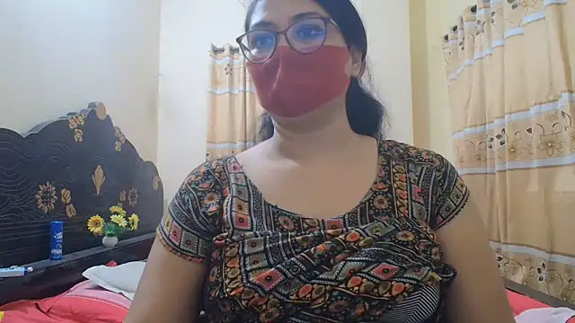 Snapshot of Elena_cruz5 chatting on 07-01-26, 02:07 Elena cruz5 online show from 07-01-26, 02:07