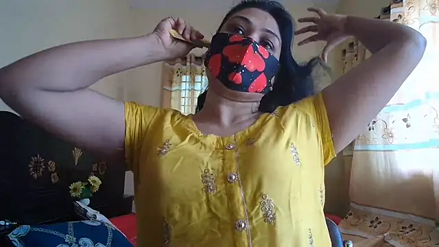 Snapshot of Elena_cruz5 chatting on 07-19-26, 04:38 Elena cruz5 online show from 07-19-26, 04:38