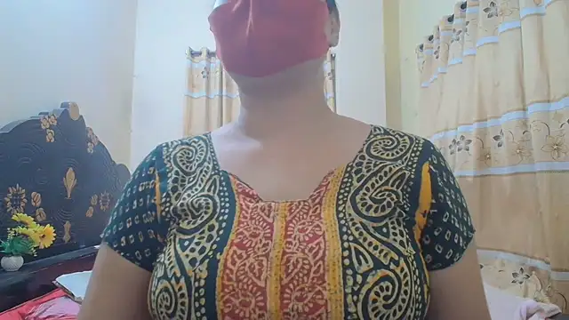 Snapshot of Elena_cruz5 chatting on 07-23-26, 02:04 Elena cruz5 online show from 07-23-26, 02:04
