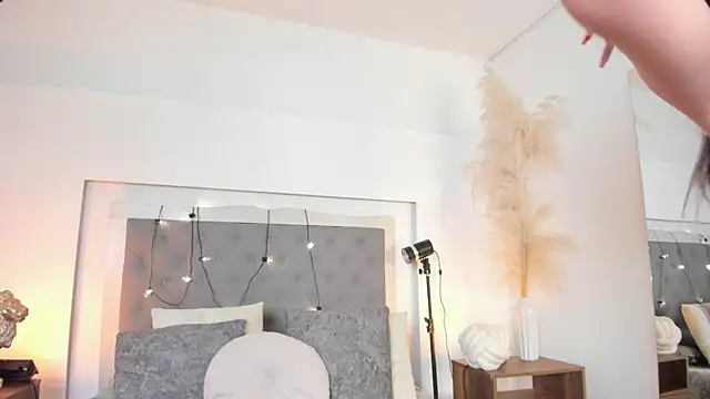 lea walkerr online show from 02-28-26, 07:26