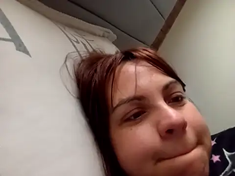 Snapshot of CARITOMIO chatting on 10-26-25, 01:17 CARITOMIO online show from 10-26-25, 01:17