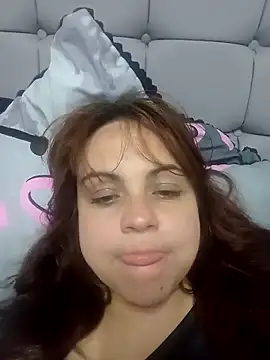 Snapshot of CARITOMIO chatting on 11-21-25, 12:32 CARITOMIO online show from 11-21-25, 12:32