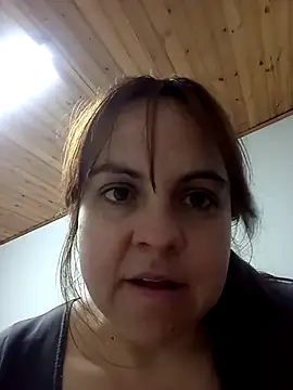 Snapshot of CARITOMIO chatting on 11-26-25, 11:39 CARITOMIO online show from 11-26-25, 11:39