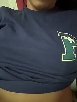 Snapshot of lulizoee chatting on 03-09-26, 06:56 lulizoee online show from 03-09-26, 06:56