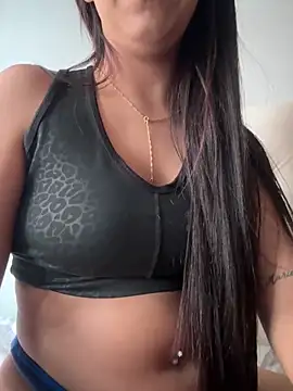 Snapshot of lulizoee chatting on 03-17-26, 06:22 lulizoee online show from 03-17-26, 06:22