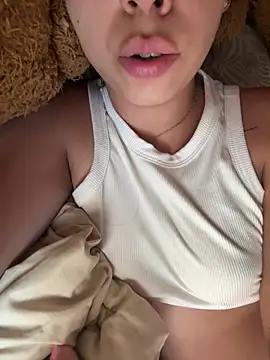 Snapshot of lulizoee chatting on 03-31-26, 05:57 lulizoee online show from 03-31-26, 05:57