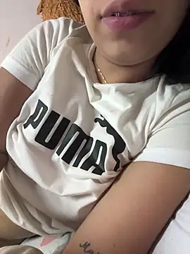 Snapshot of lulizoee chatting on 04-08-26, 05:35 lulizoee online show from 04-08-26, 05:35