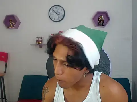 bull cam online show from 12-14-25, 02:06