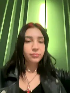 VampyScarlet online show from 10-17-25, 04:15