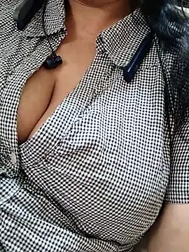 Janvi -Love online show from 09-12-25, 06:46