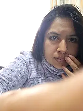 Snapshot of Amapola_blue chatting on 11-28-25, 02:31 Amapola blue online show from 11-28-25, 02:31