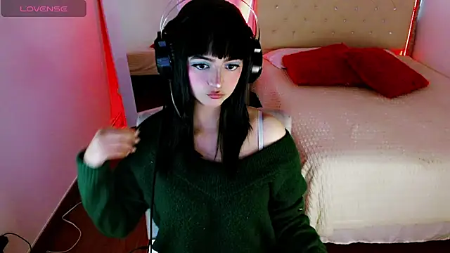 Snapshot of Lunyhose chatting on 10-29-25, 07:59 Lunyhose online show from 10-29-25, 07:59