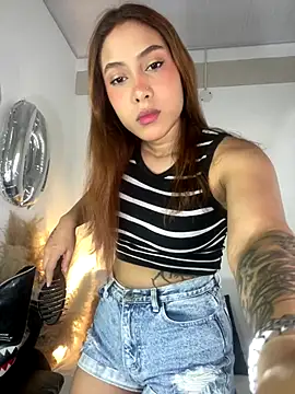 Snapshot of RedVelvet_Dream chatting on 10-26-25, 08:26 RedVelvet Dream online show from 10-26-25, 08:26