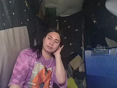 Snapshot of Reynalda26 chatting on 11-08-25, 07:23 Reynalda26 online show from 11-08-25, 07:23