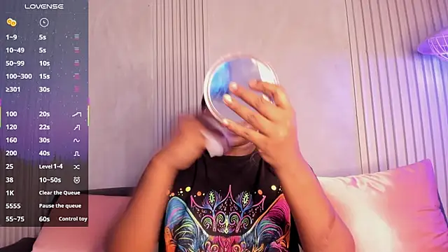 Snapshot of MissMahala_ chatting on 11-26-25, 07:37 MissMahala online show from 11-26-25, 07:37