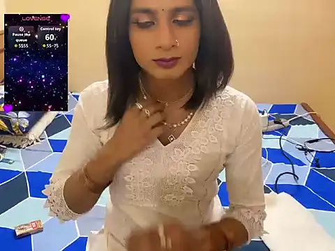 LuvLayla online show from 04-22-26, 08:10