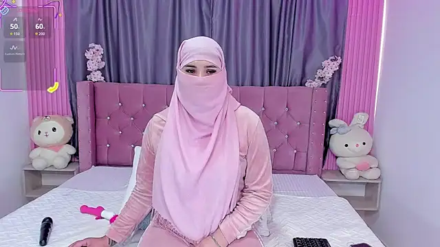 Nayla-Mouna online show from 10-10-25, 07:46