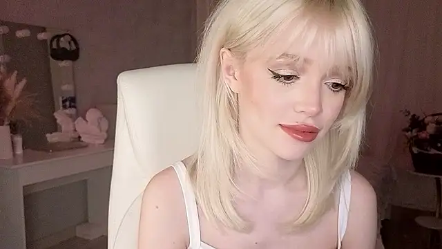 Snapshot of I_am_joss chatting on 02-13-26, 12:28 I am joss online show from 02-13-26, 12:28