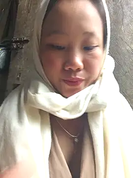 Snapshot of liu-liusexy chatting on 05-03-26, 02:39 liu-liusexy online show from 05-03-26, 02:39