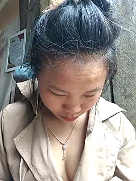 Snapshot of liu-liusexy chatting on 05-10-26, 01:22 liu-liusexy online show from 05-10-26, 01:22