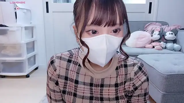 YURi luv online show from 12-15-25, 12:09