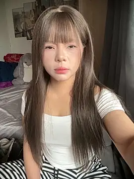 SarahBeii online show from 10-07-25, 04:09